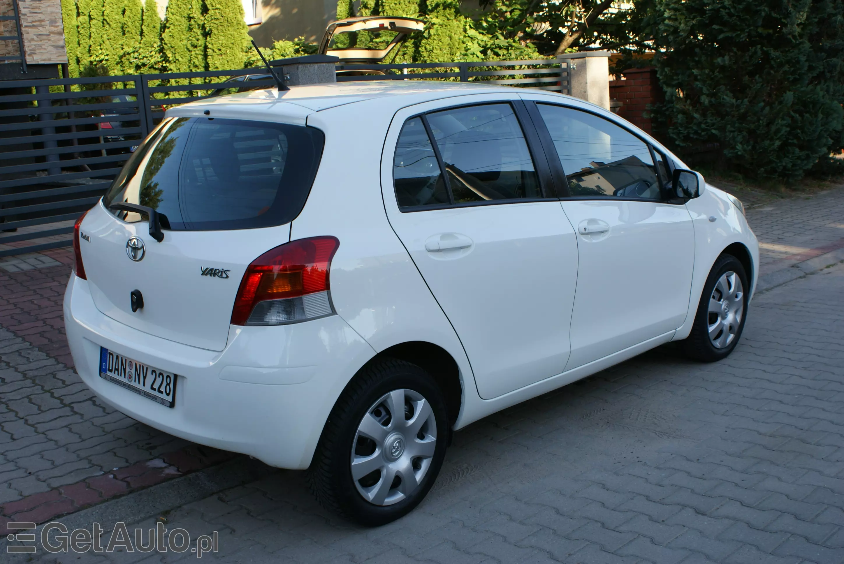 TOYOTA Yaris Sol