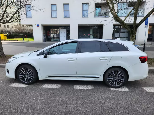 TOYOTA Avensis Selection