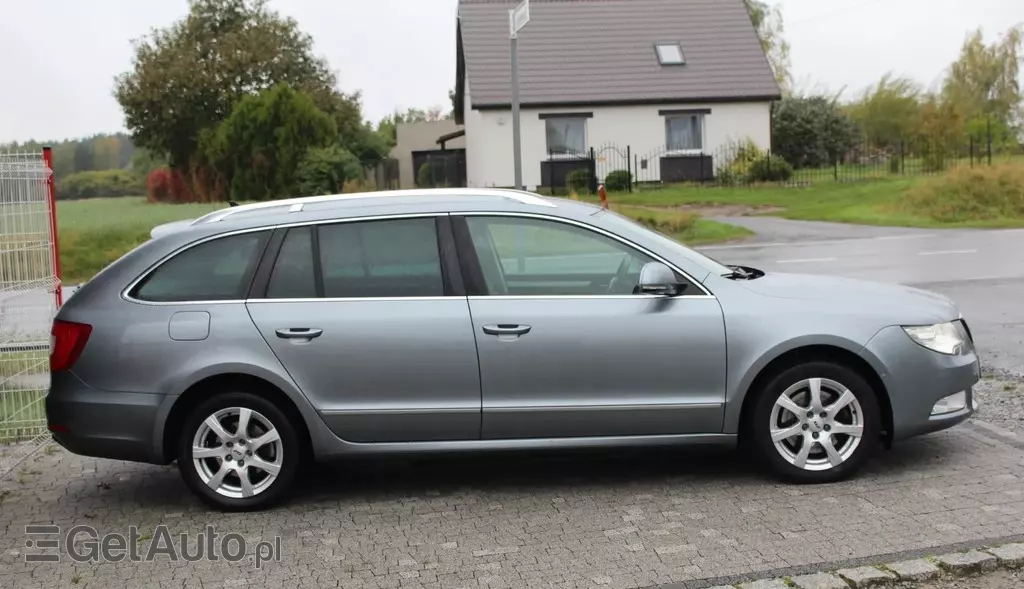 SKODA Superb Combi 2.0 TDI Green Tec Exlusive