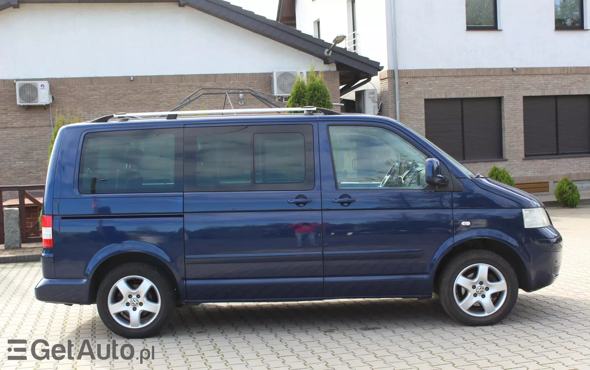 VOLKSWAGEN Transporter Multivan Highline Aut.