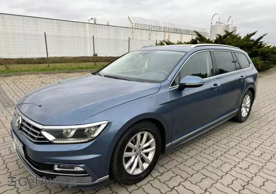 VOLKSWAGEN Passat 