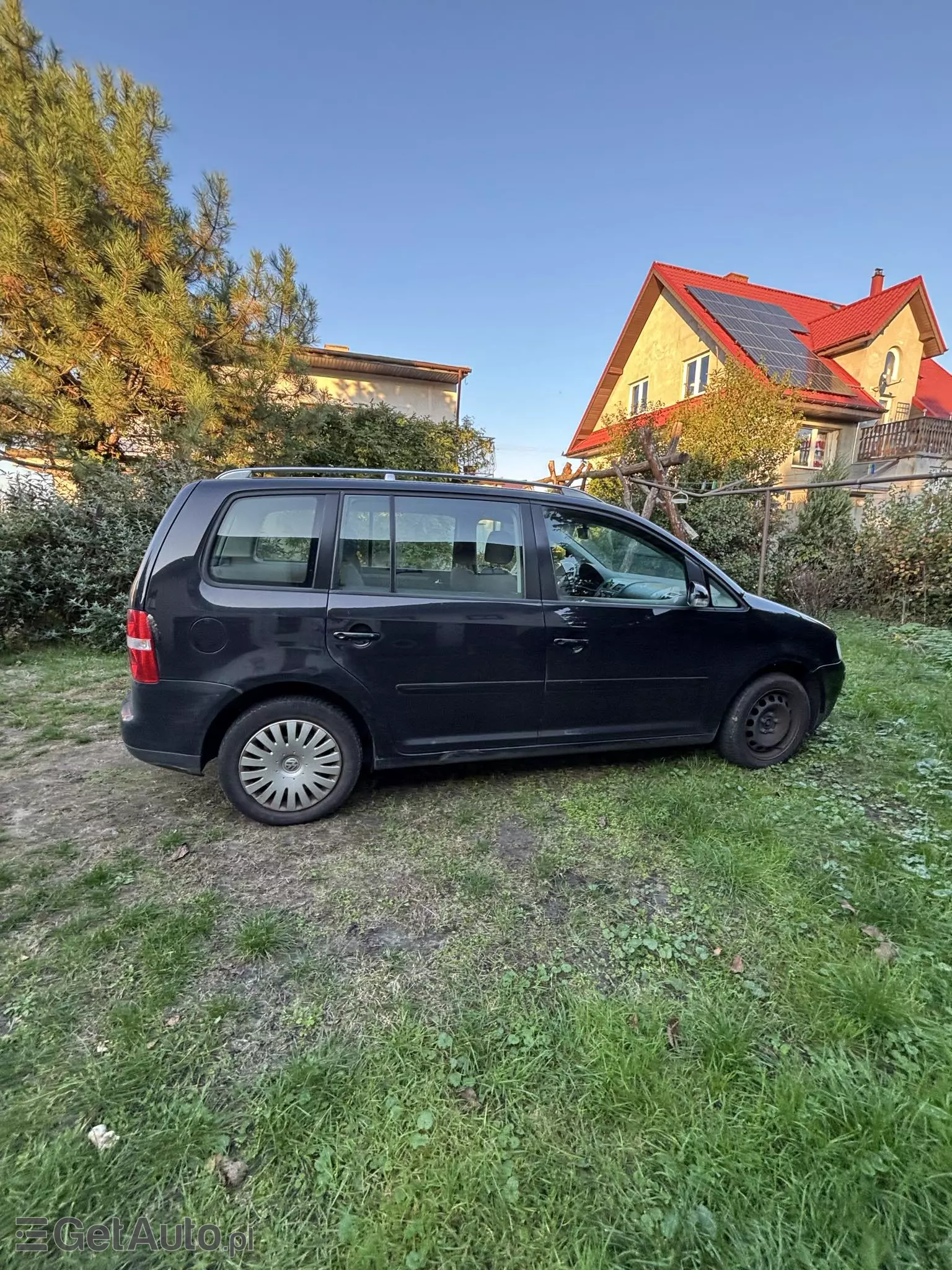 VOLKSWAGEN Touran 