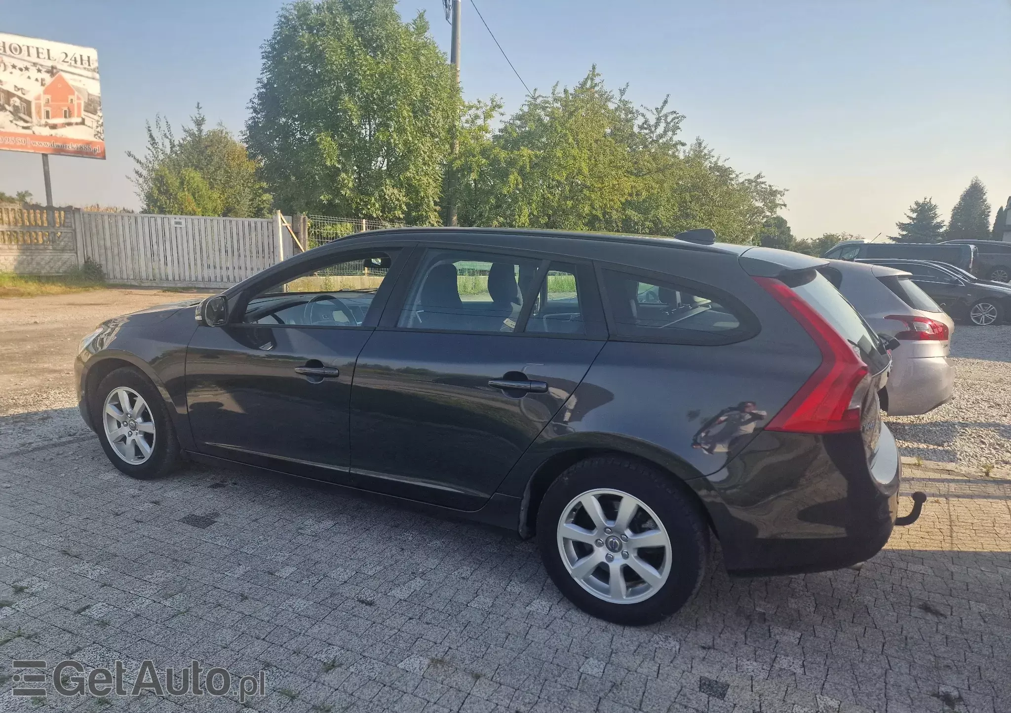 VOLVO V60 Kinetic