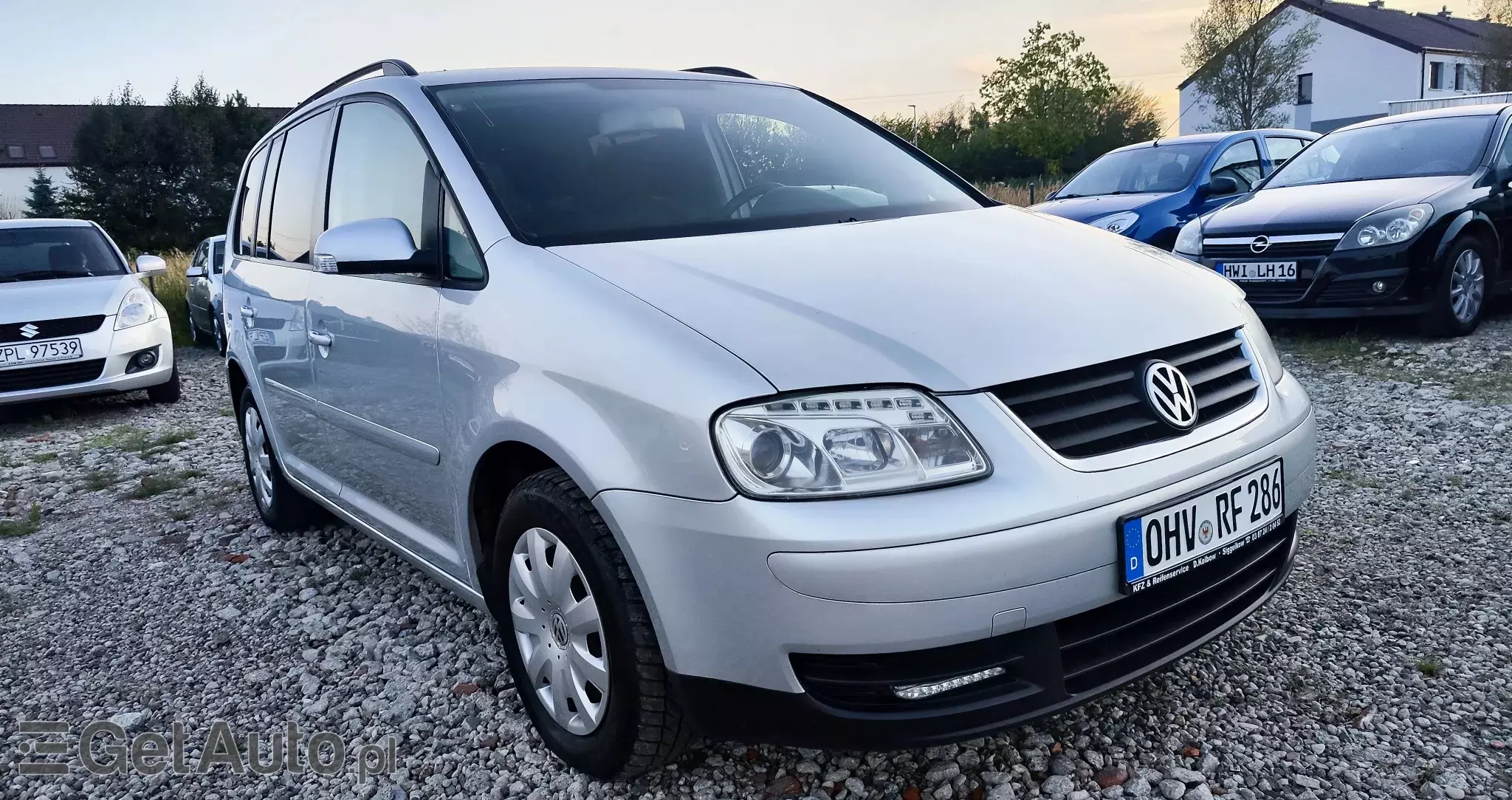 VOLKSWAGEN Touran 