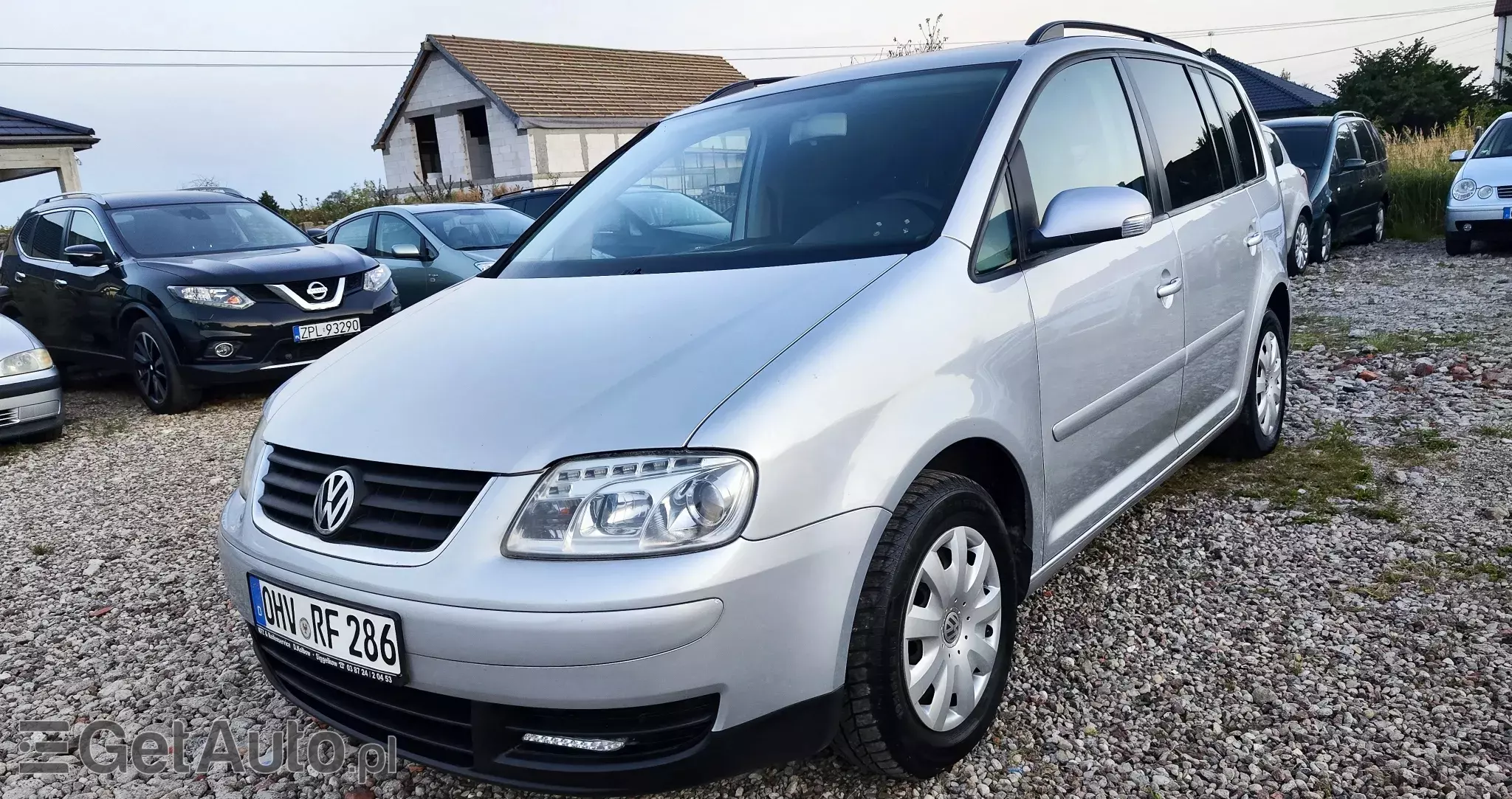 VOLKSWAGEN Touran 