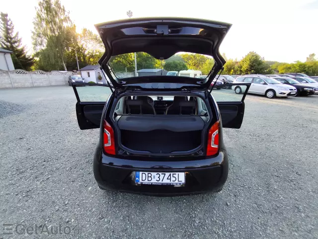 VOLKSWAGEN Up! Black up!