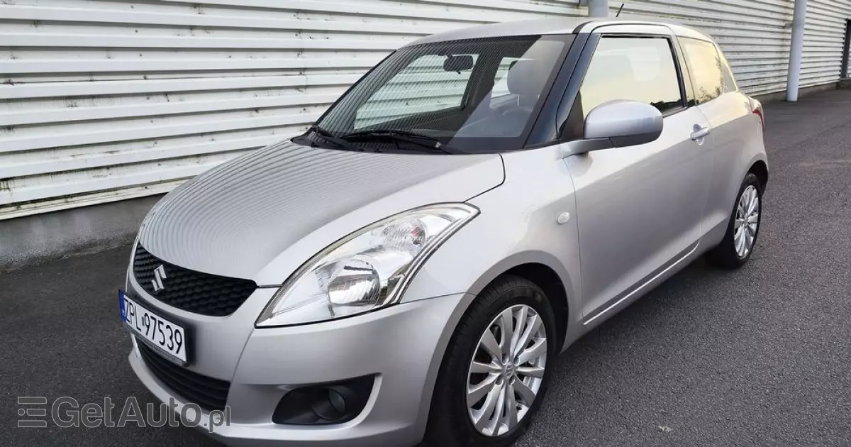 SUZUKI Swift 