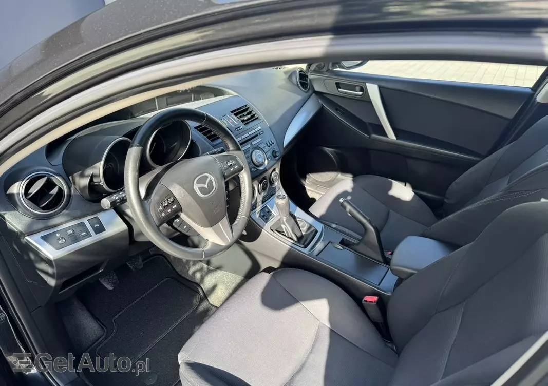 MAZDA 3 1.6 Active