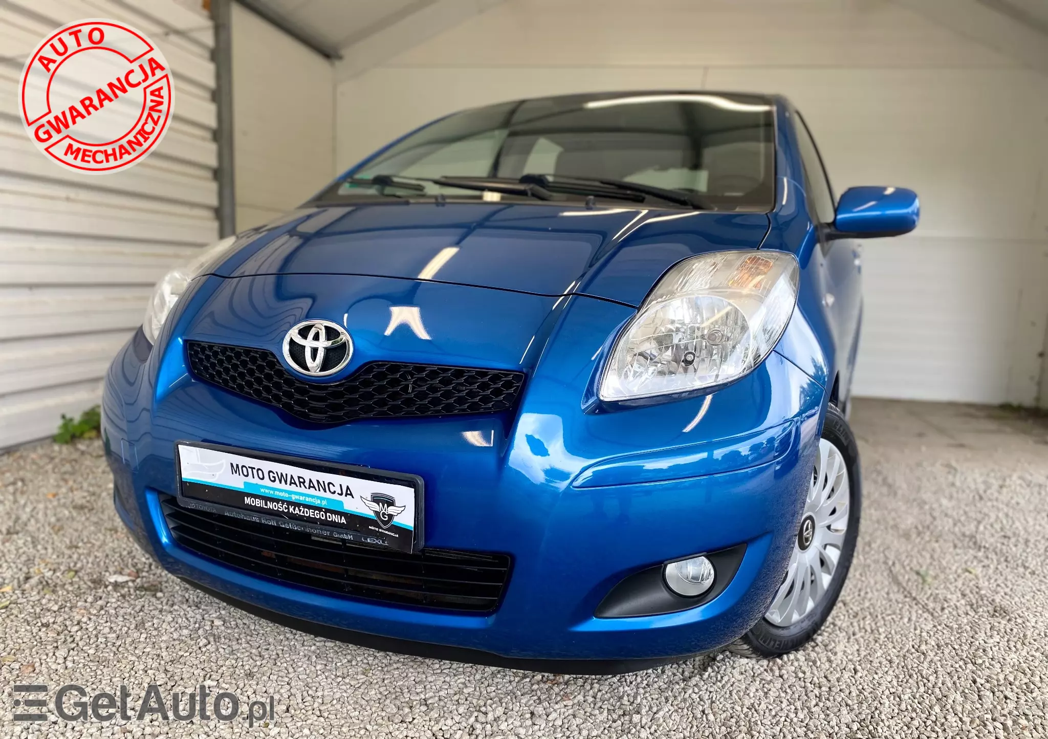 TOYOTA Yaris 