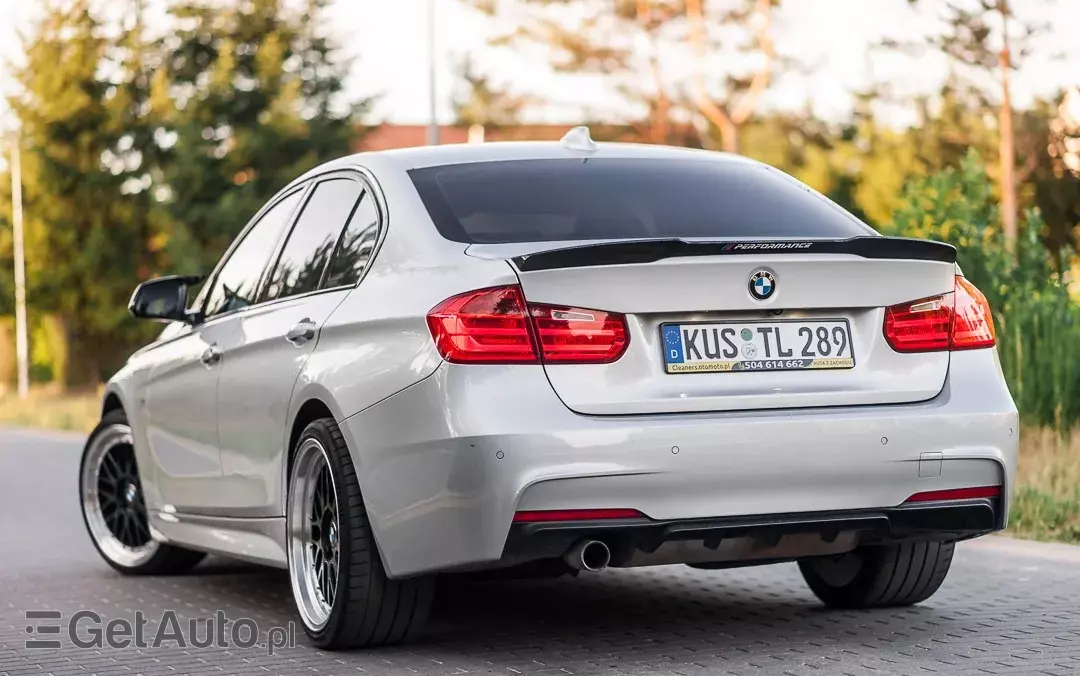 BMW Seria 3 320i