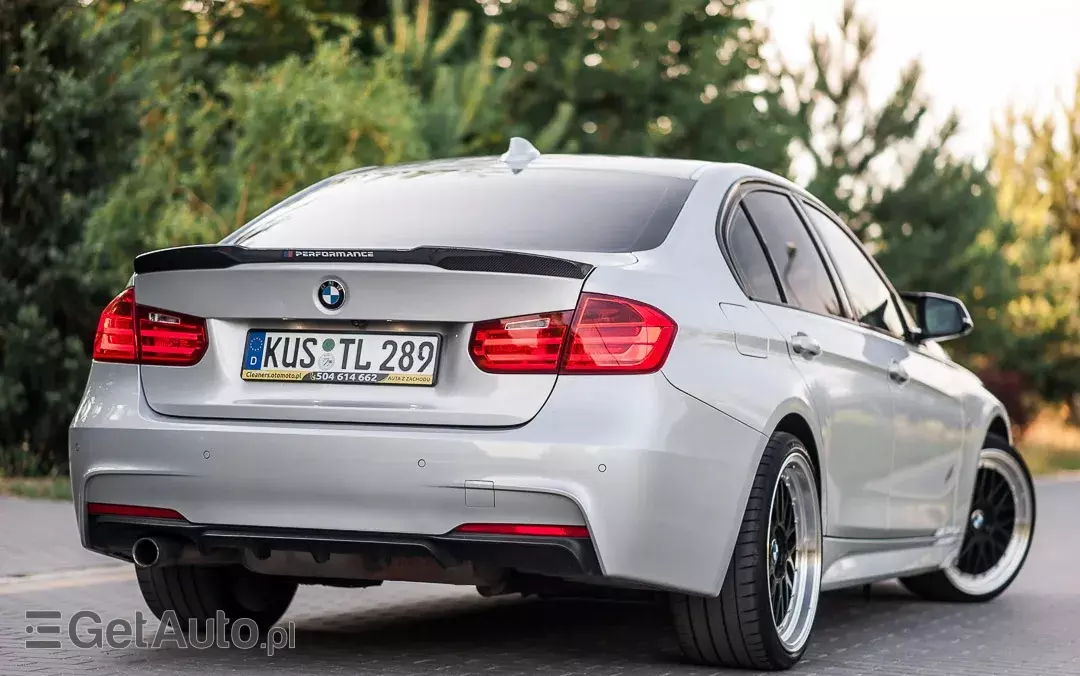 BMW Seria 3 320i