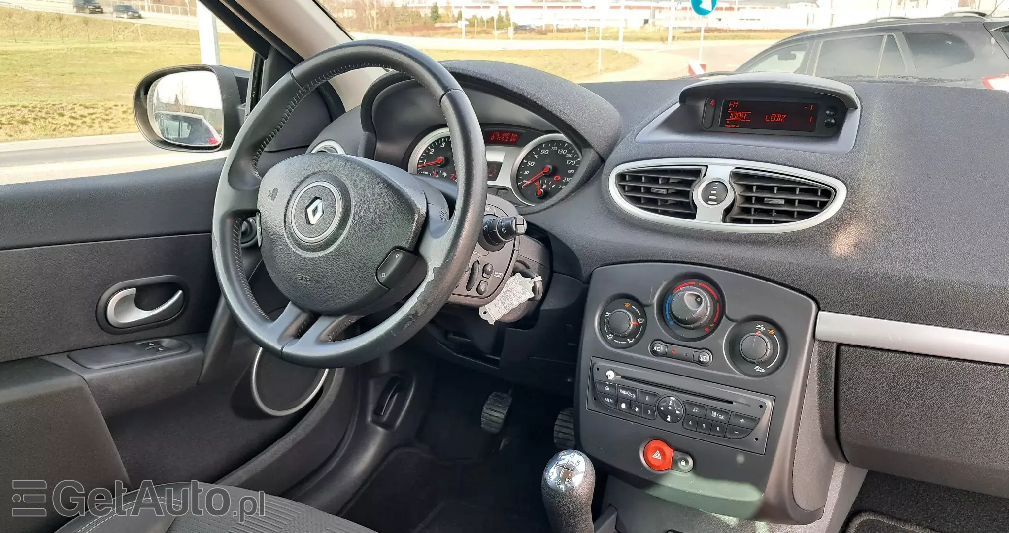 RENAULT Clio 1.2 16V 75 Night & Day