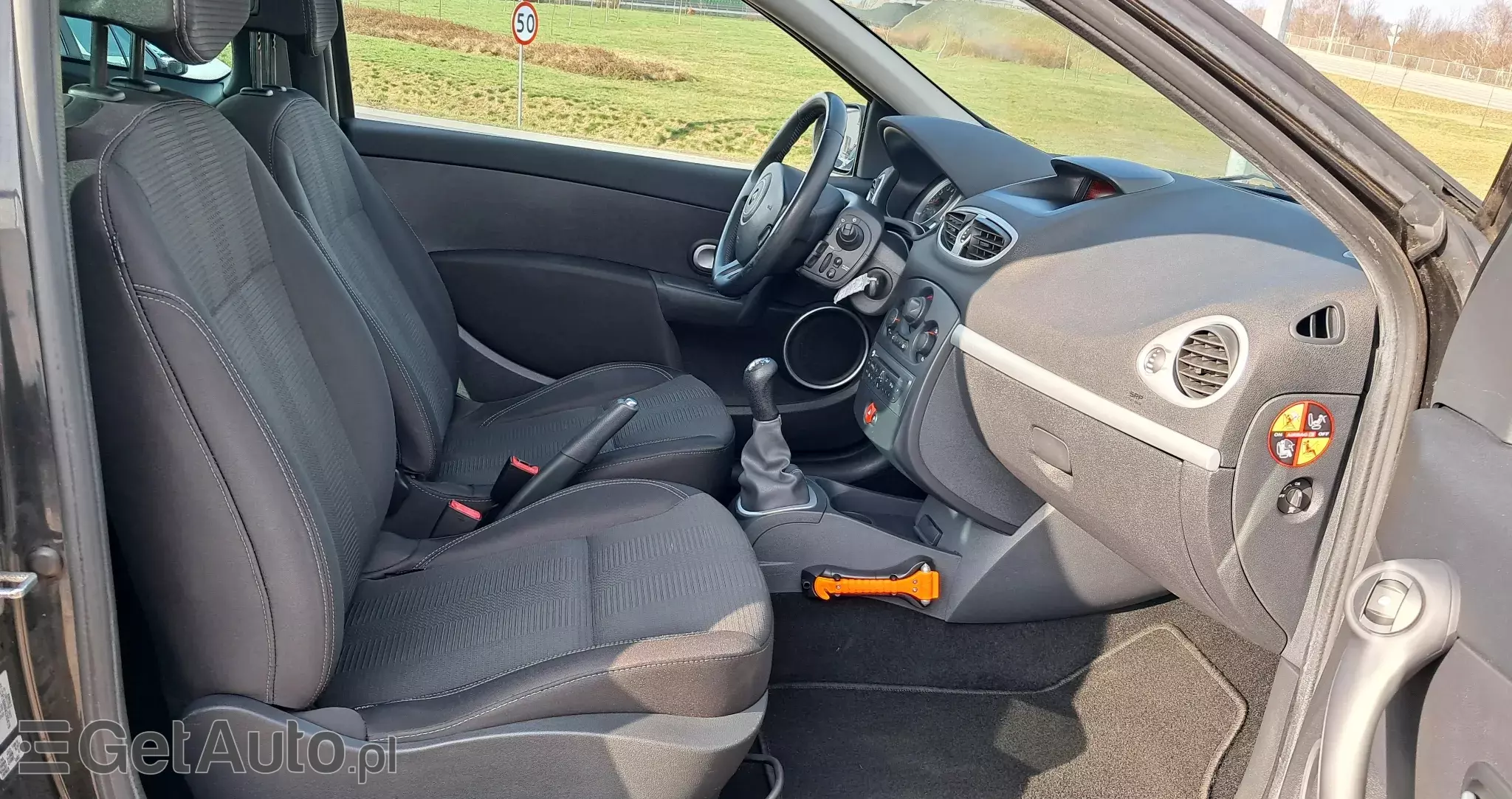 RENAULT Clio 1.2 16V 75 Night & Day