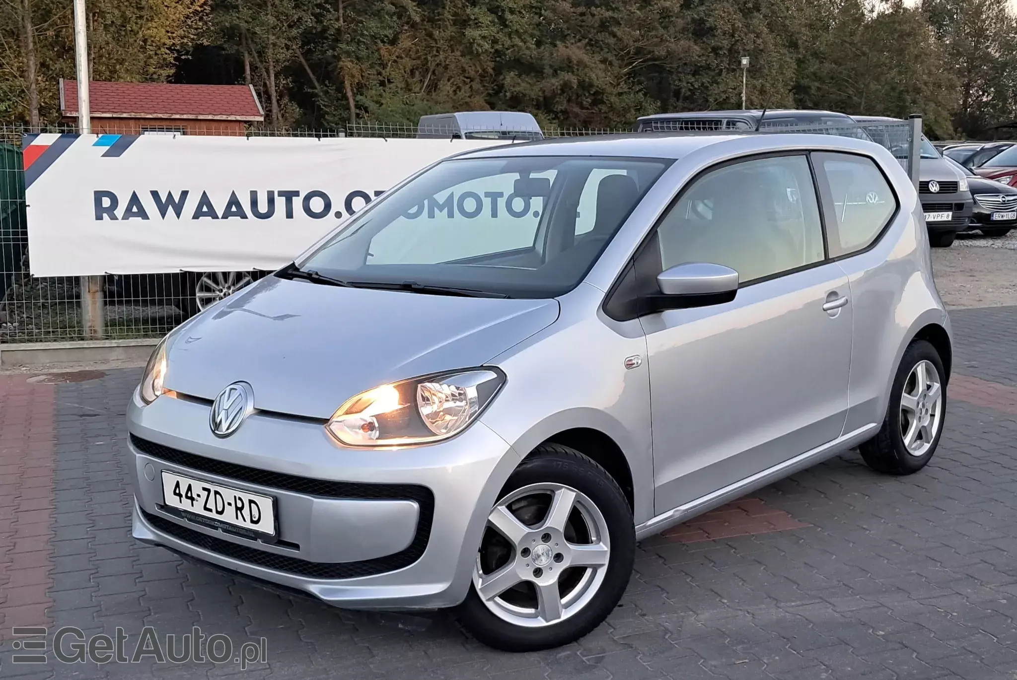 VOLKSWAGEN Up! High up!