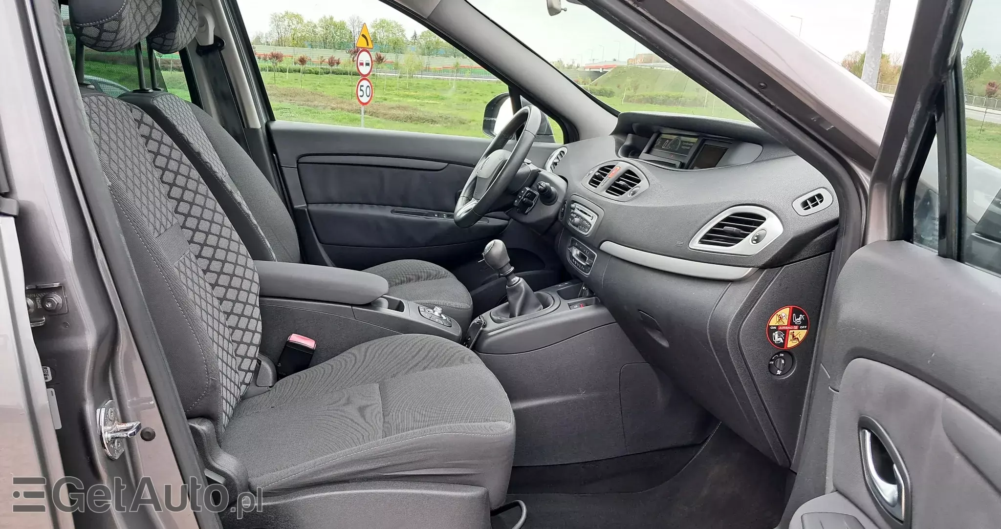 RENAULT Scenic 1.6 16V Avantage