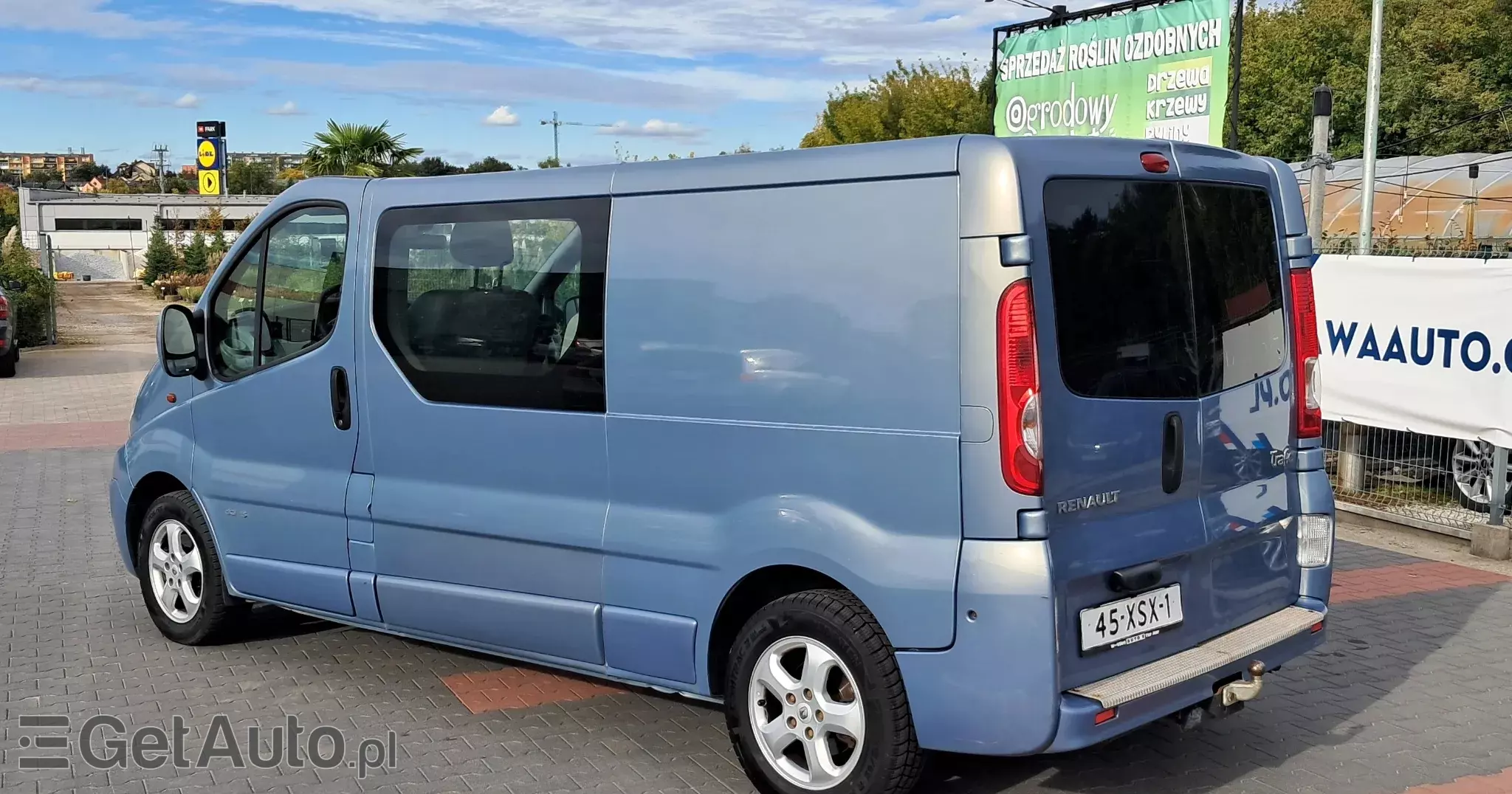 RENAULT Trafic 