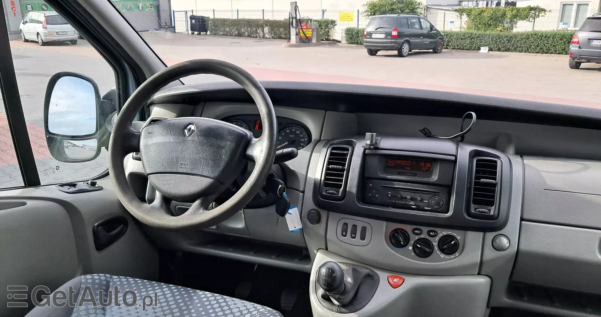 RENAULT Trafic 