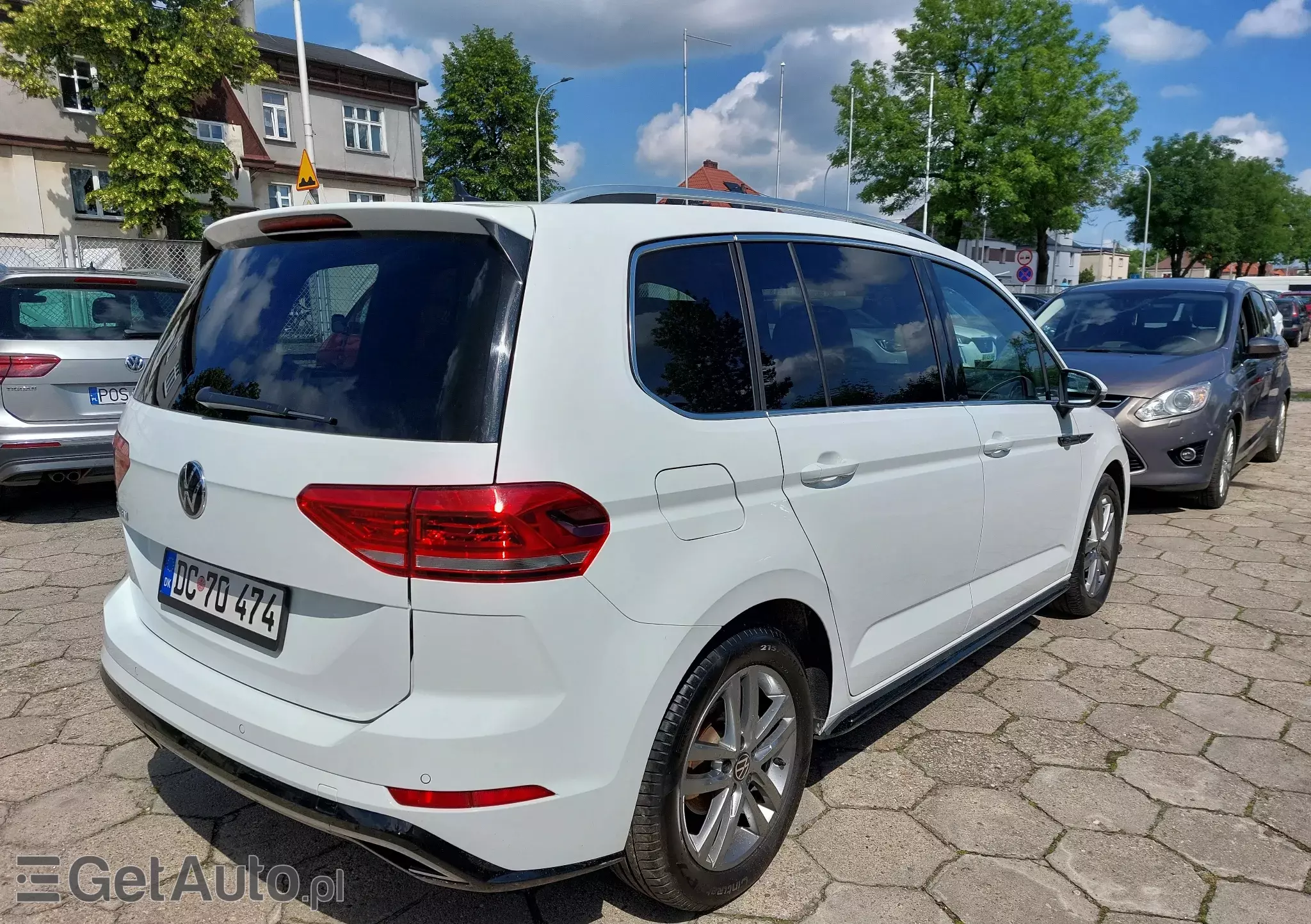 VOLKSWAGEN Touran 