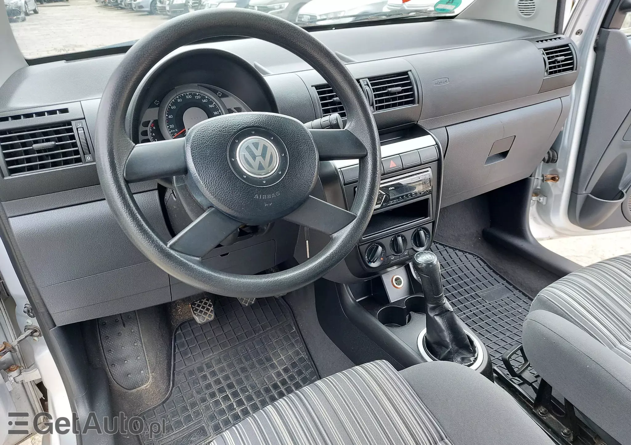 VOLKSWAGEN Fox 1.2 i (55 KM)