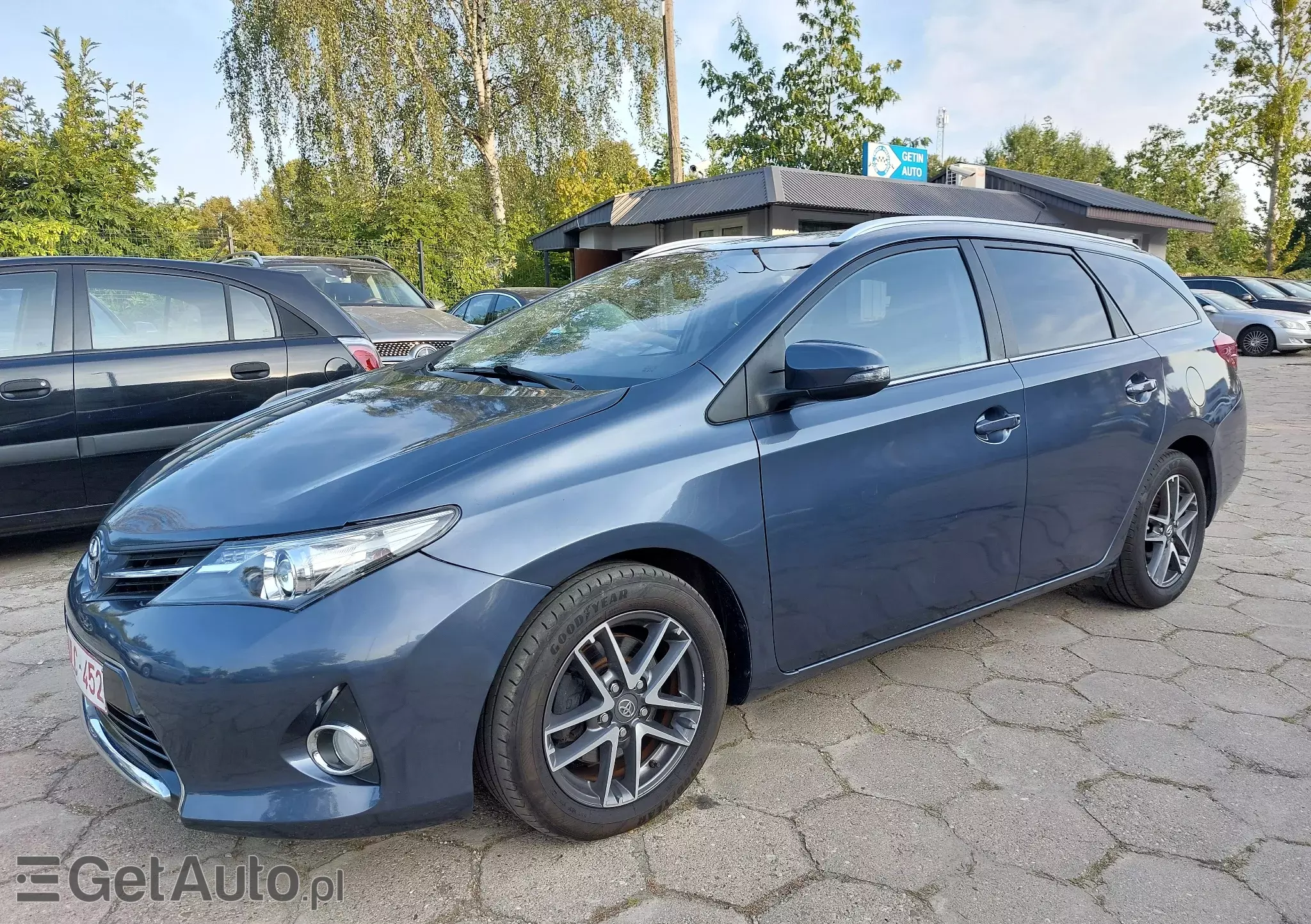 TOYOTA Auris 