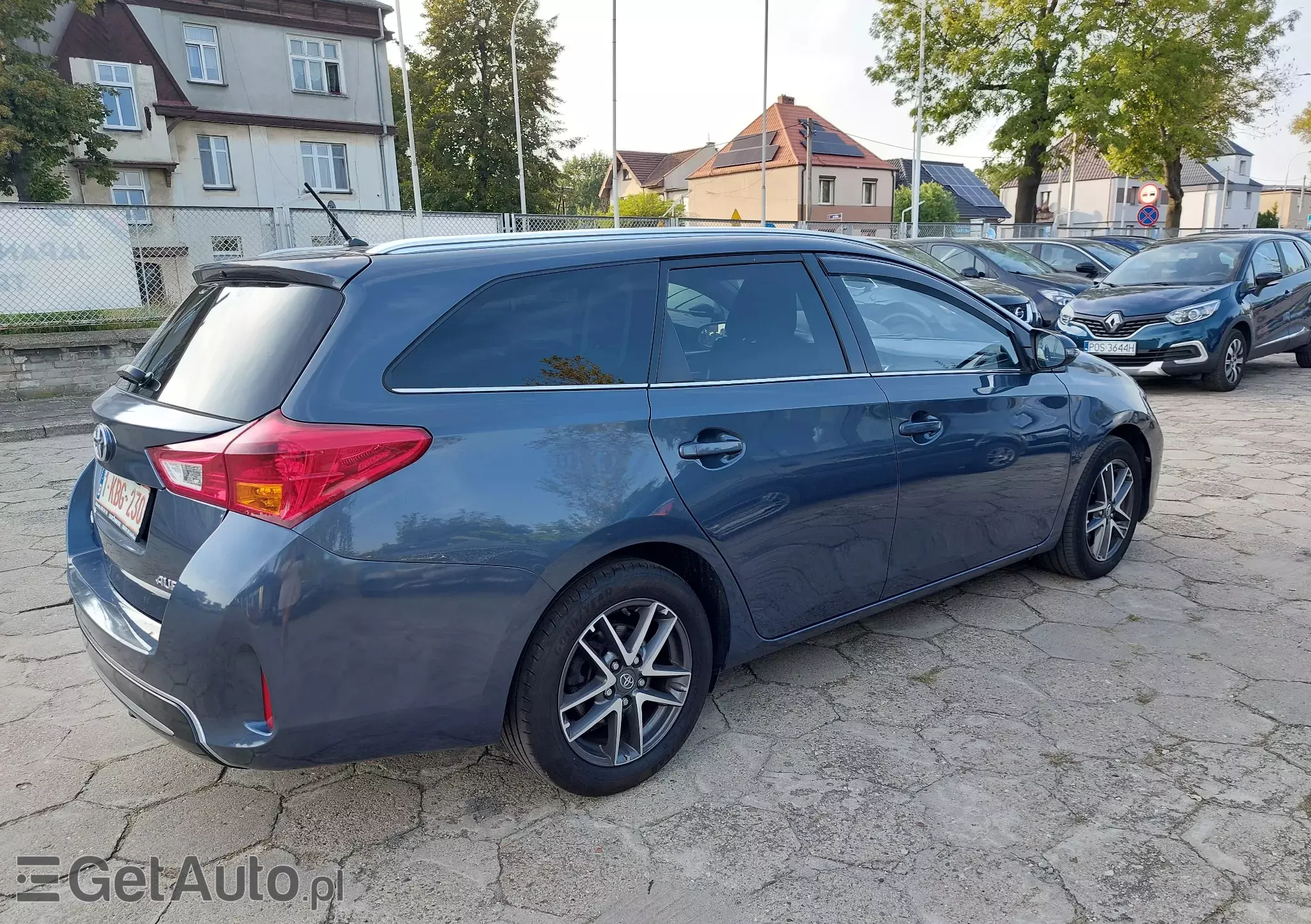 TOYOTA Auris 