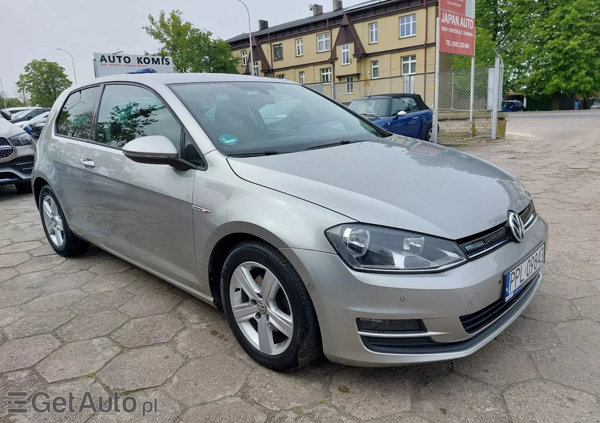 VOLKSWAGEN Golf 