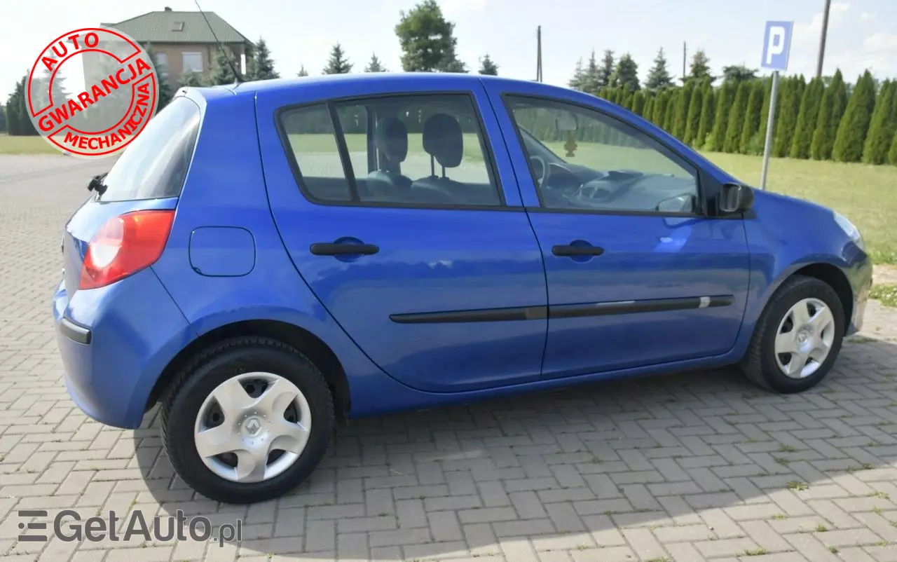 RENAULT Clio 