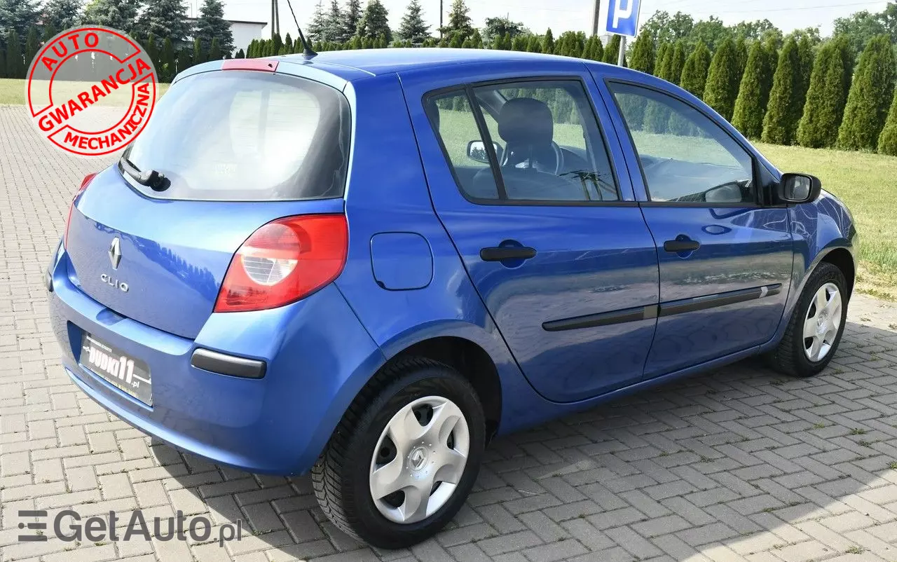 RENAULT Clio 