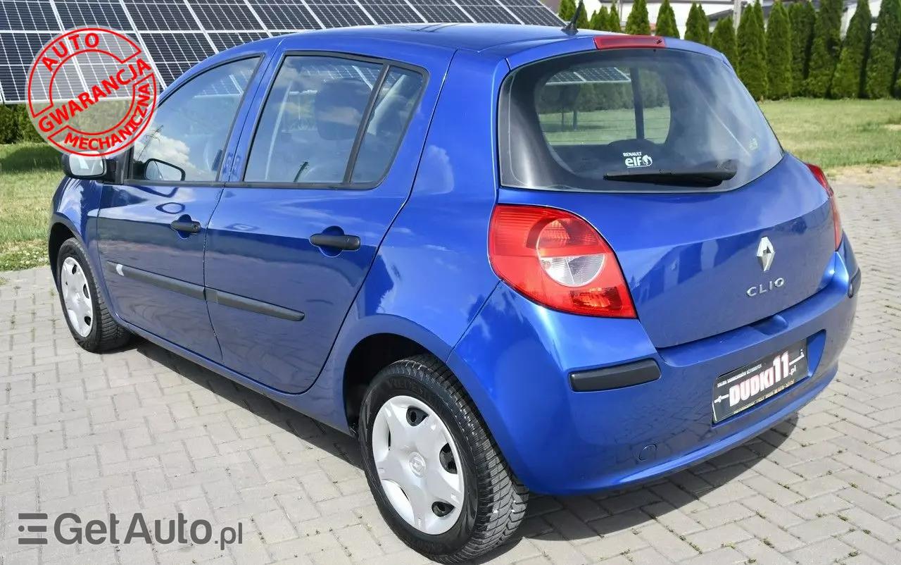 RENAULT Clio 