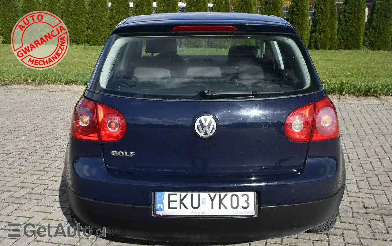 VOLKSWAGEN Golf 