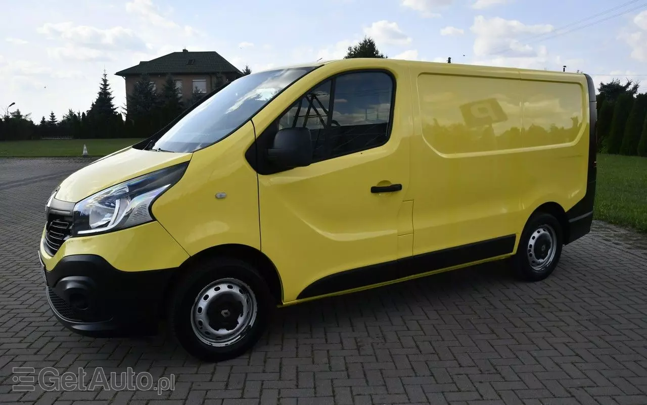 RENAULT Trafic 