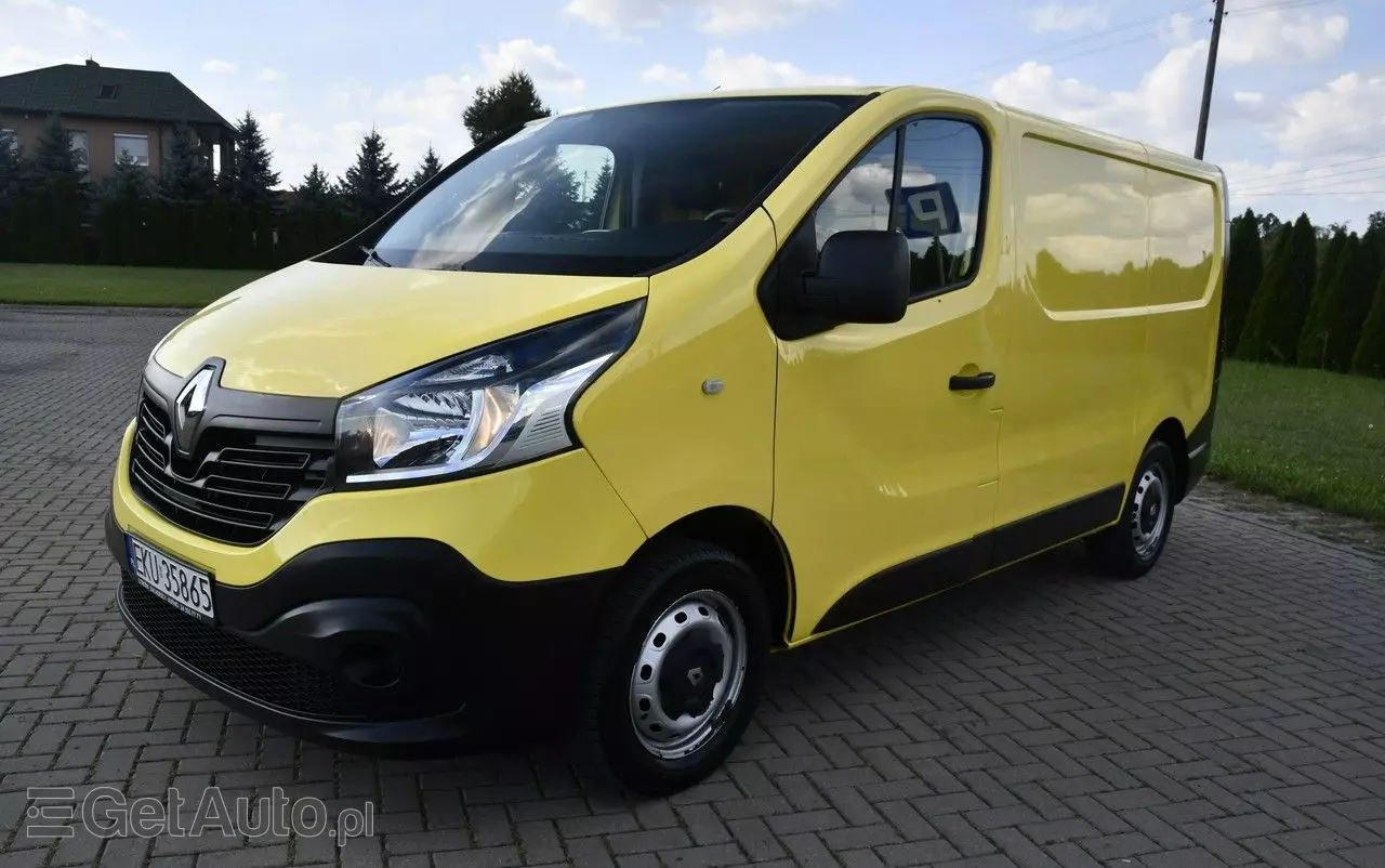 RENAULT Trafic 