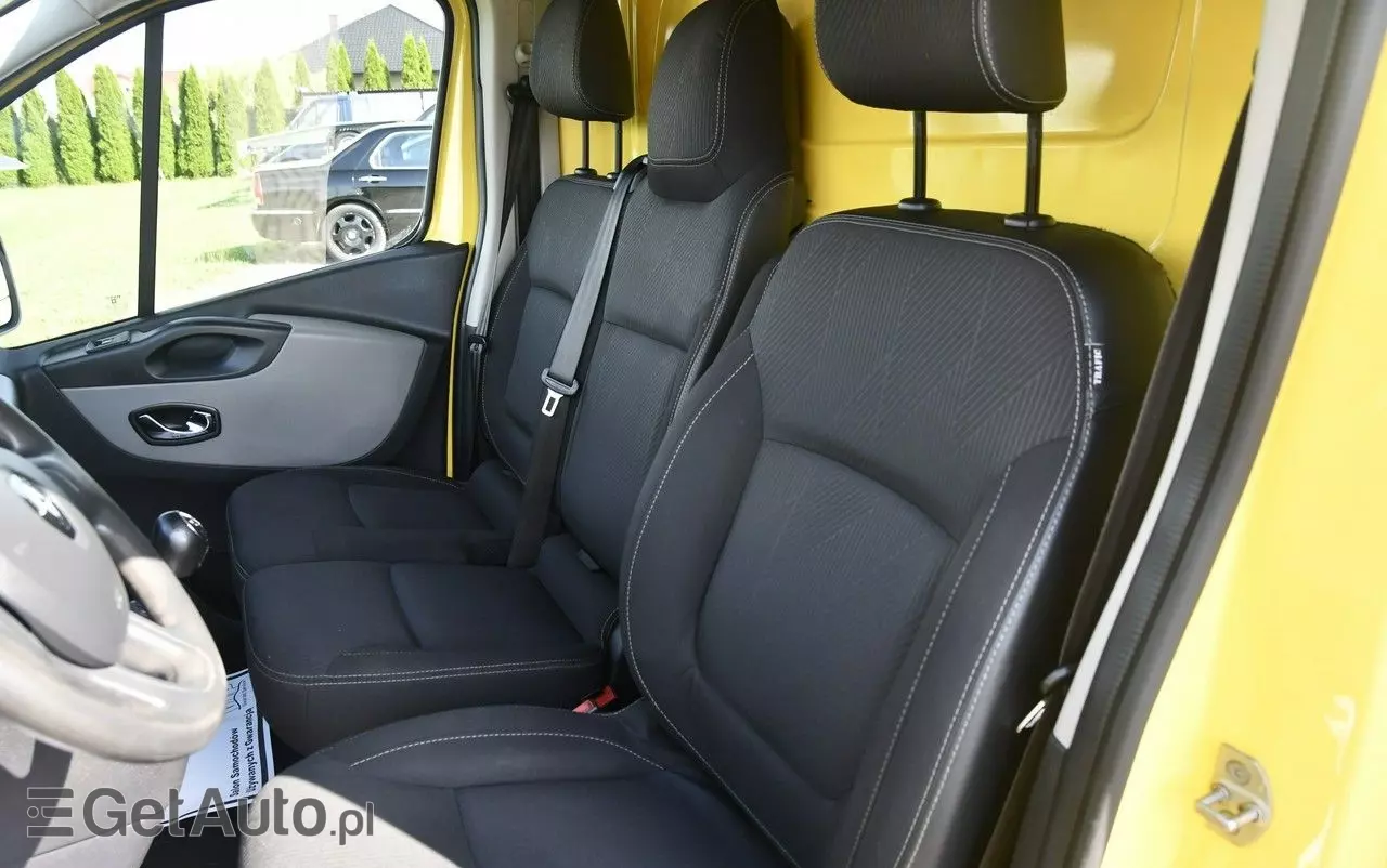 RENAULT Trafic 