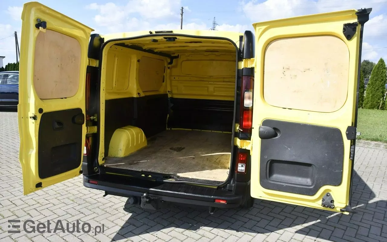 RENAULT Trafic 