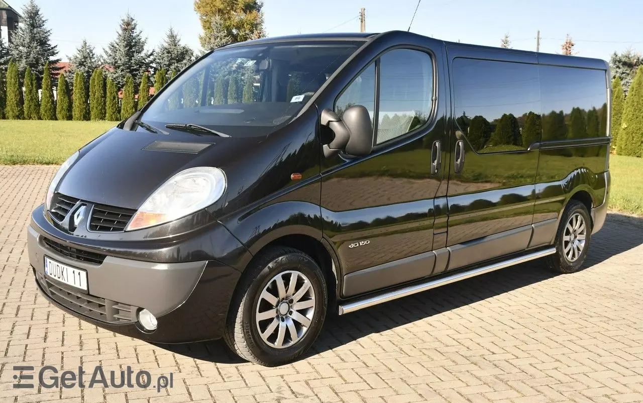 RENAULT Trafic 