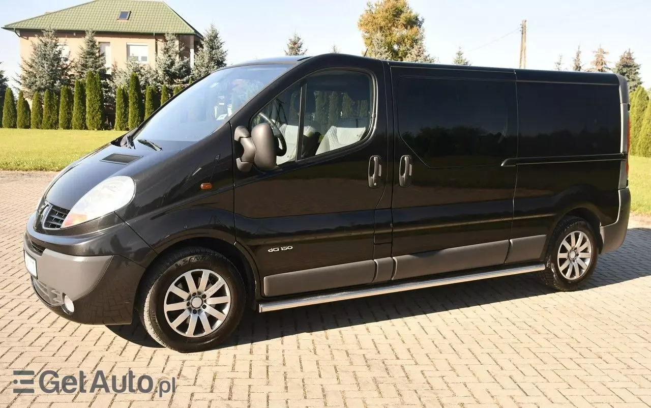 RENAULT Trafic 