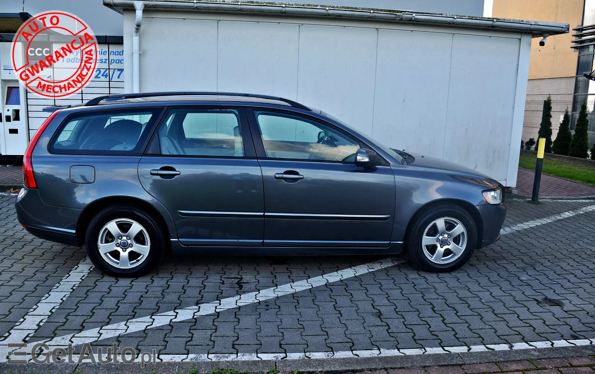 VOLVO V50 