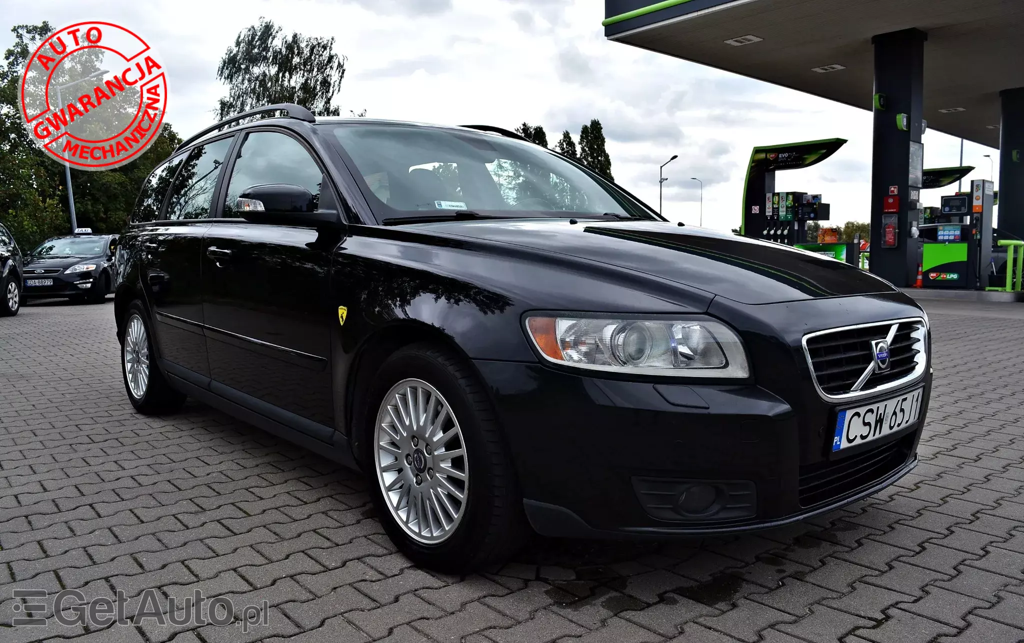 VOLVO V50 