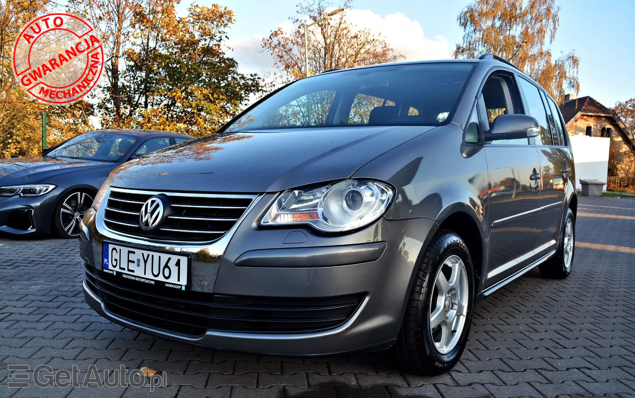 VOLKSWAGEN Touran 