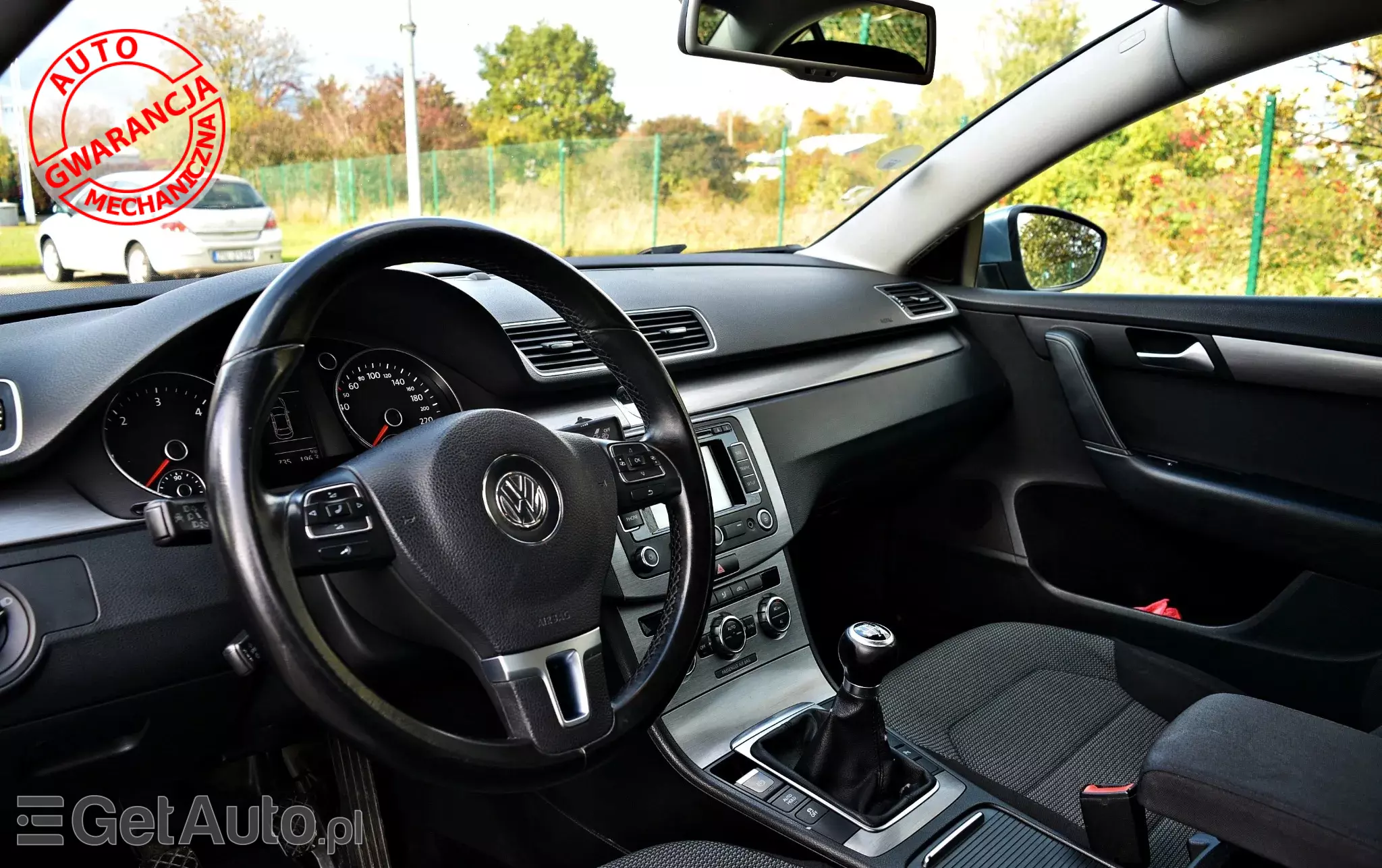 VOLKSWAGEN Passat Comfortline