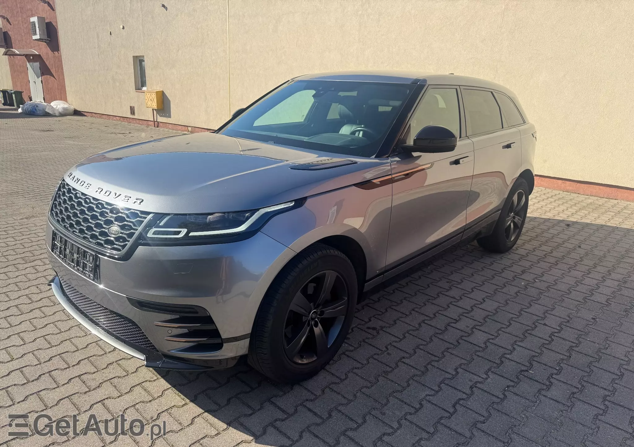 LAND ROVER Range Rover Velar R-Dynamic S