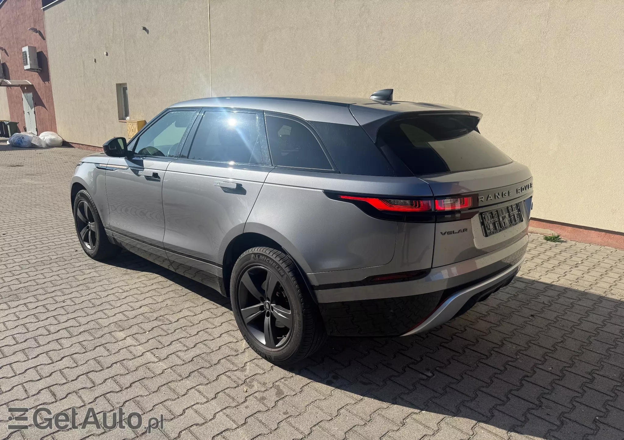 LAND ROVER Range Rover Velar R-Dynamic S