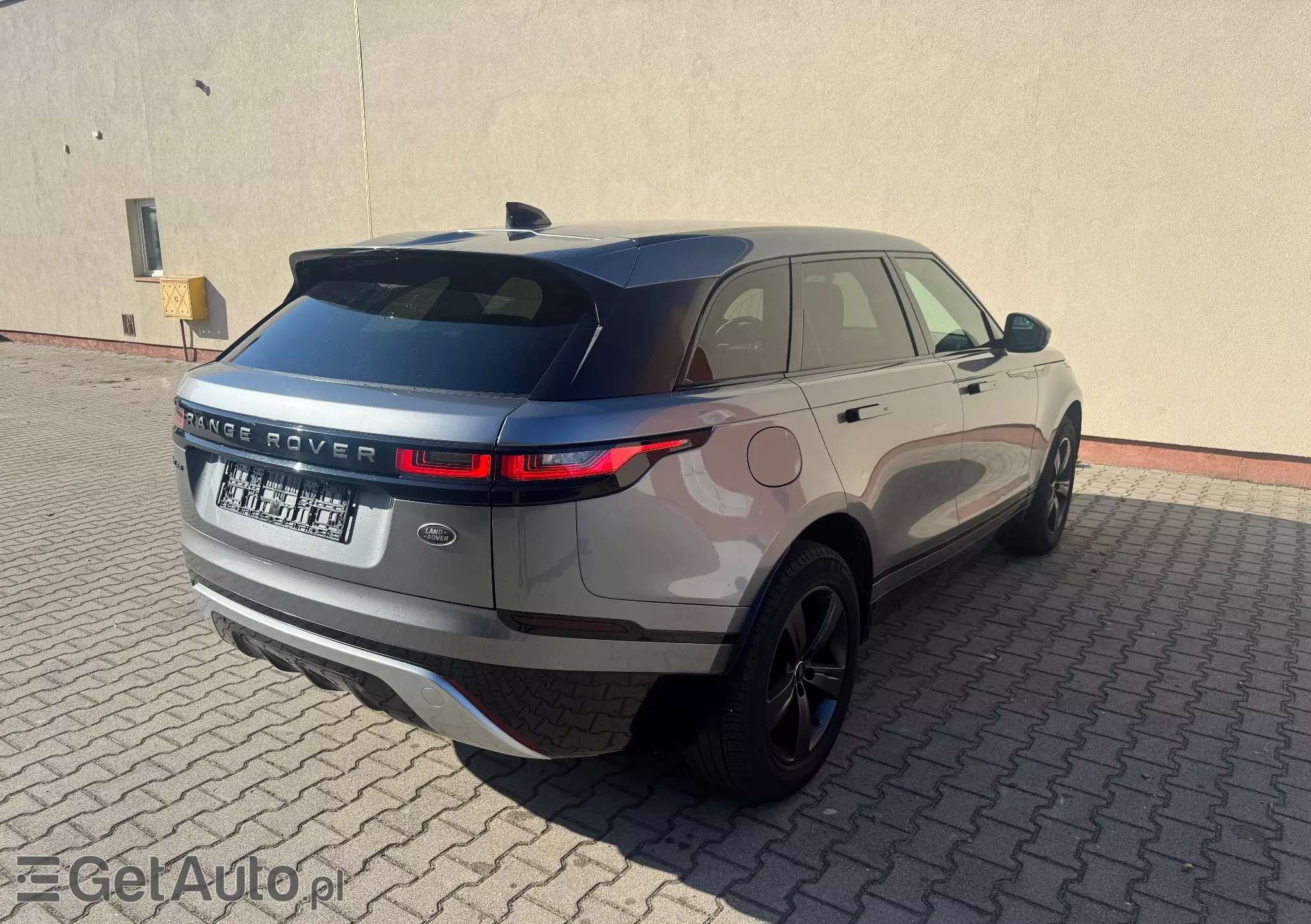 LAND ROVER Range Rover Velar R-Dynamic S