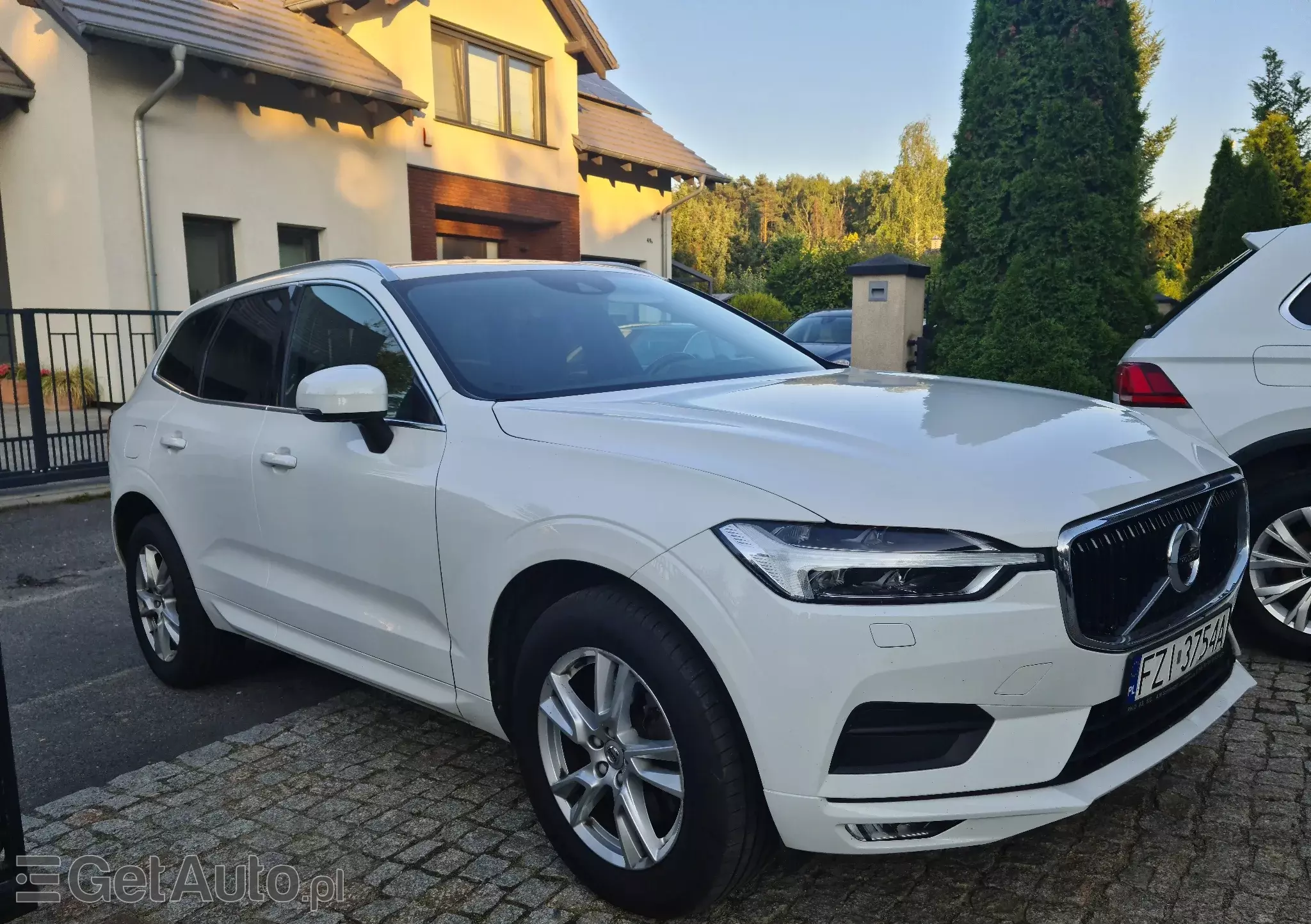 VOLVO XC 60 Momentum