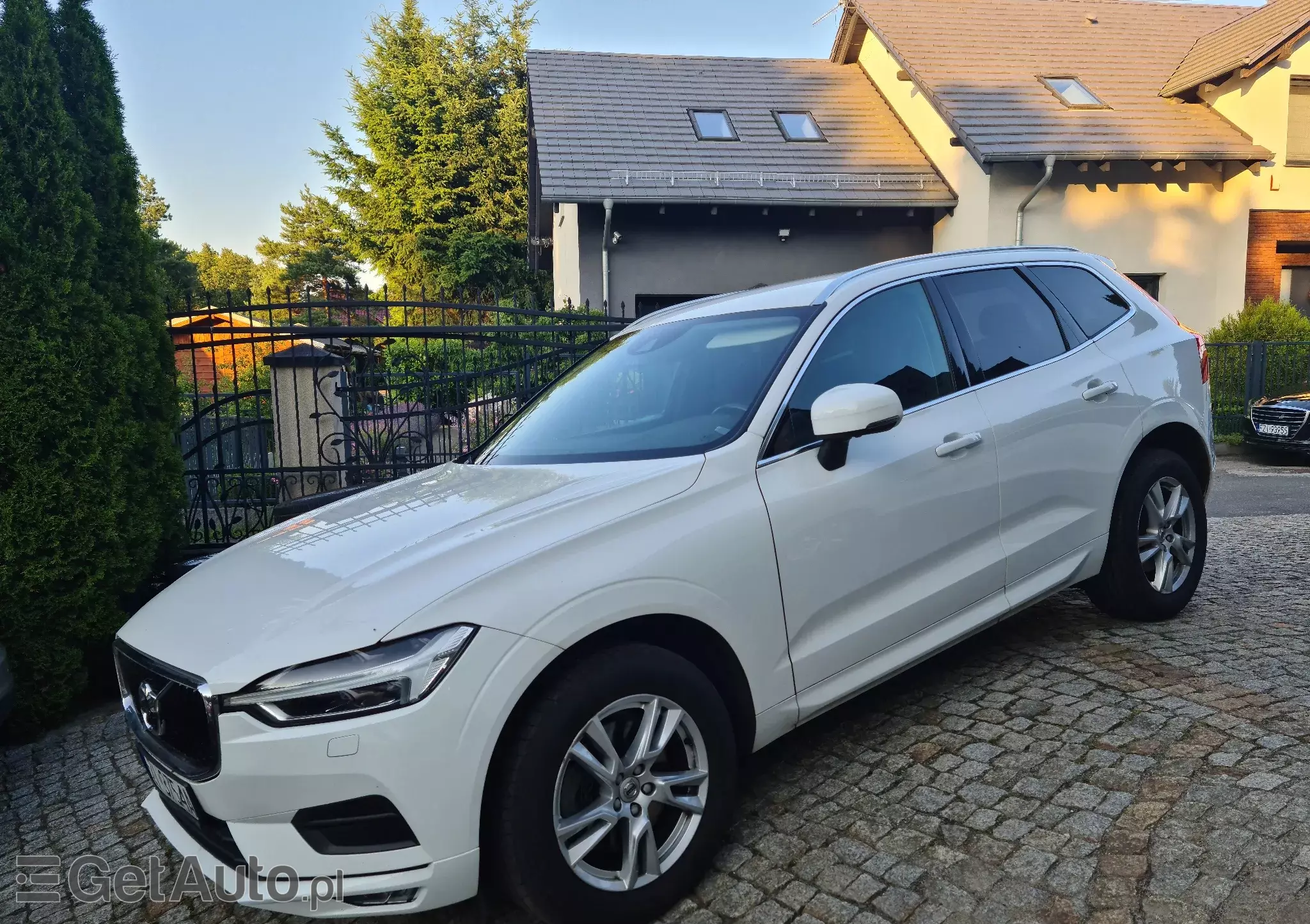 VOLVO XC 60 Momentum