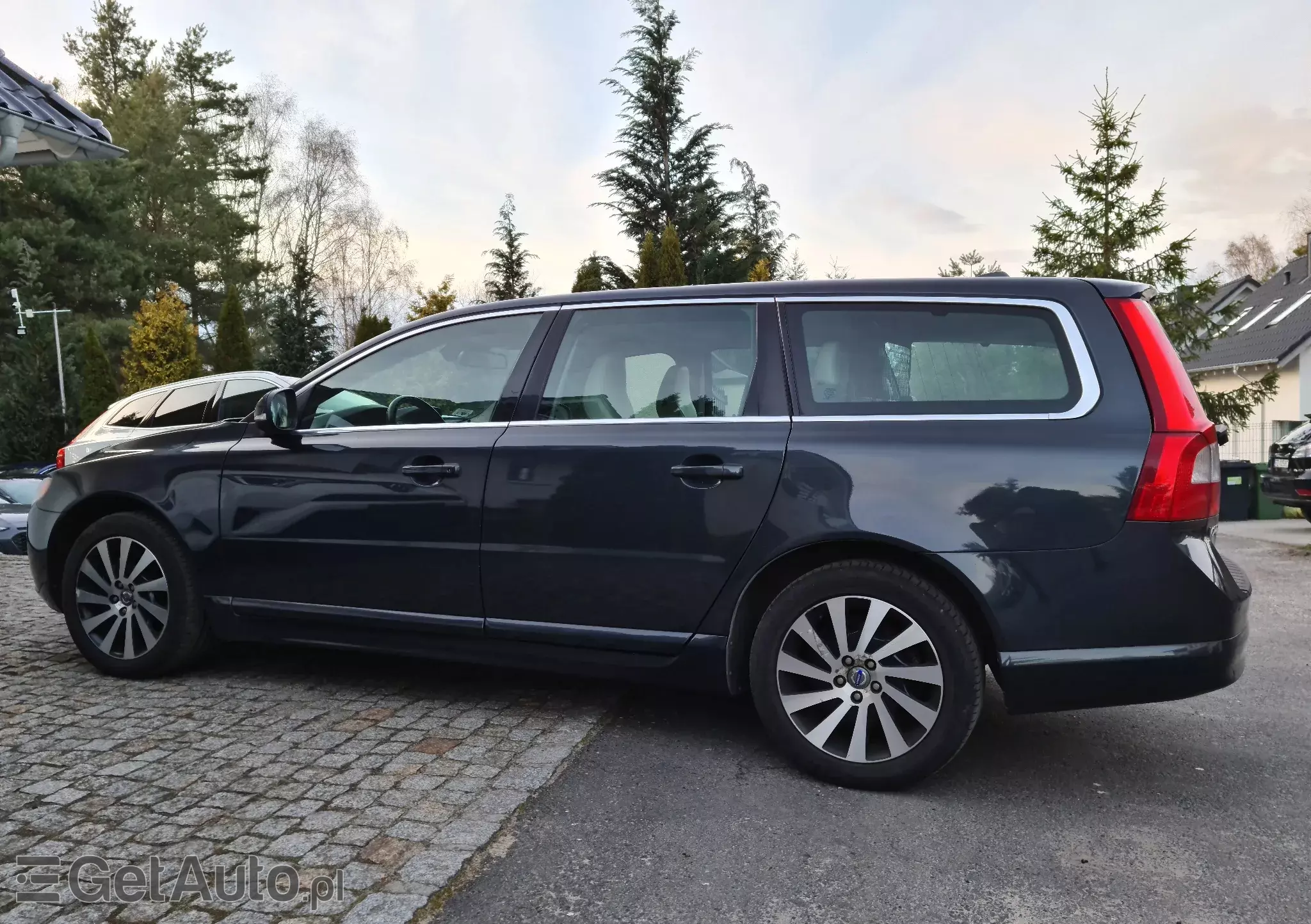 VOLVO V70 Momentum