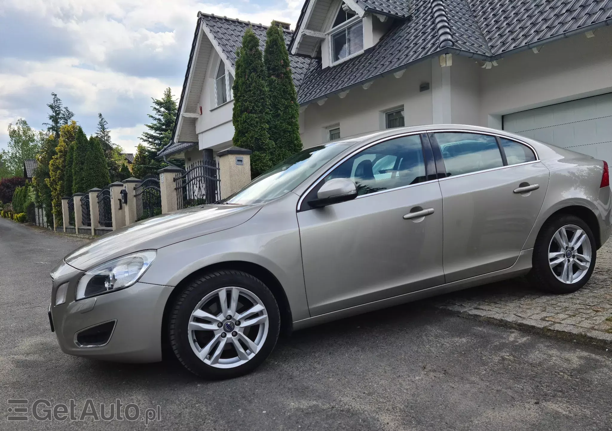 VOLVO S60 Momentum