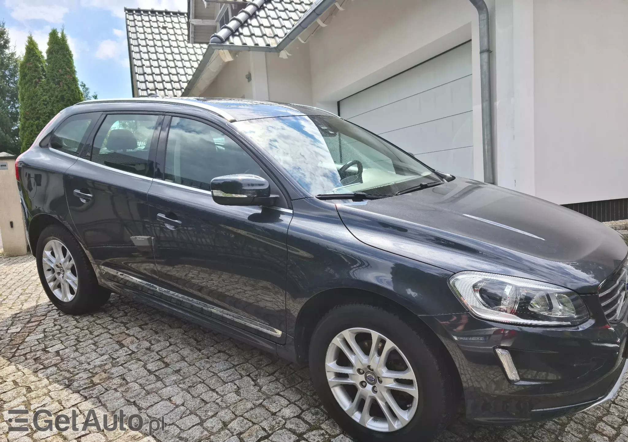 VOLVO XC 60 Momentum