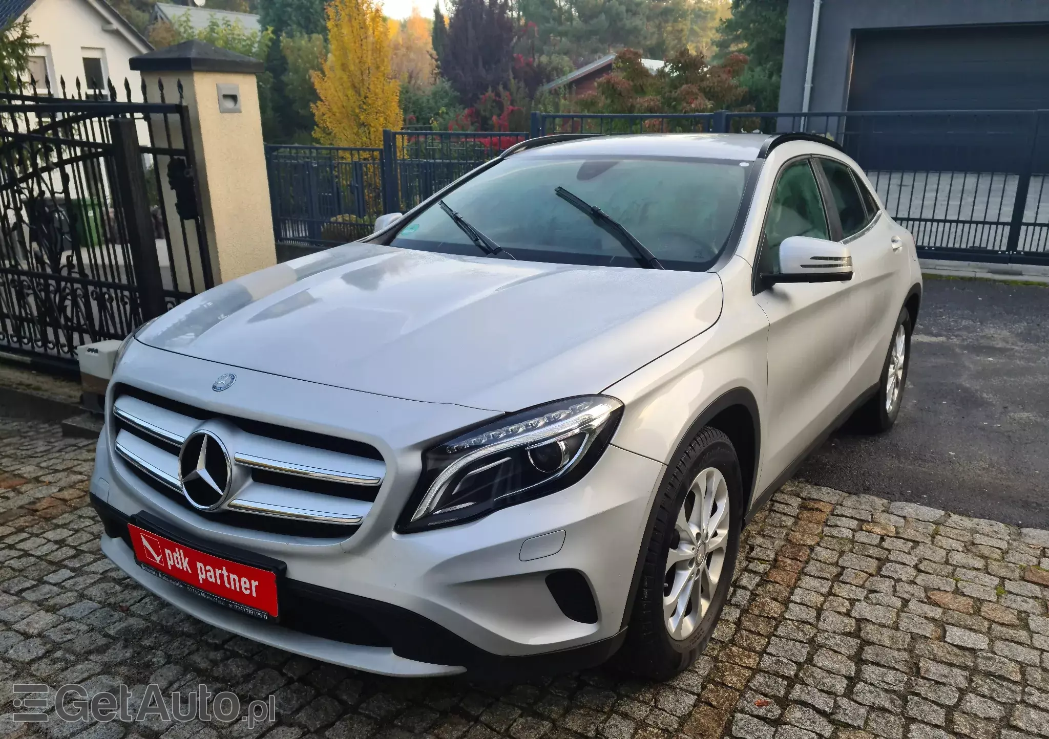 MERCEDES-BENZ GLA 