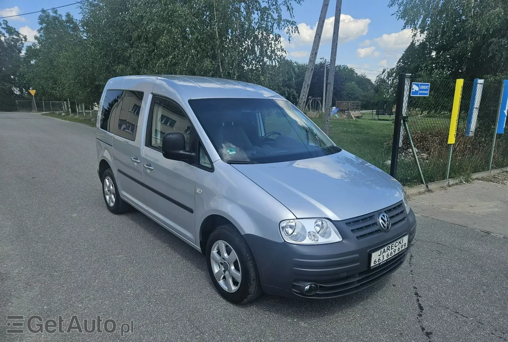 VOLKSWAGEN Caddy 